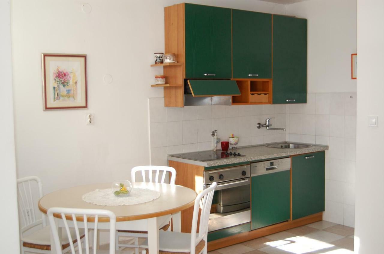 Apartment Definis Split Exterior photo