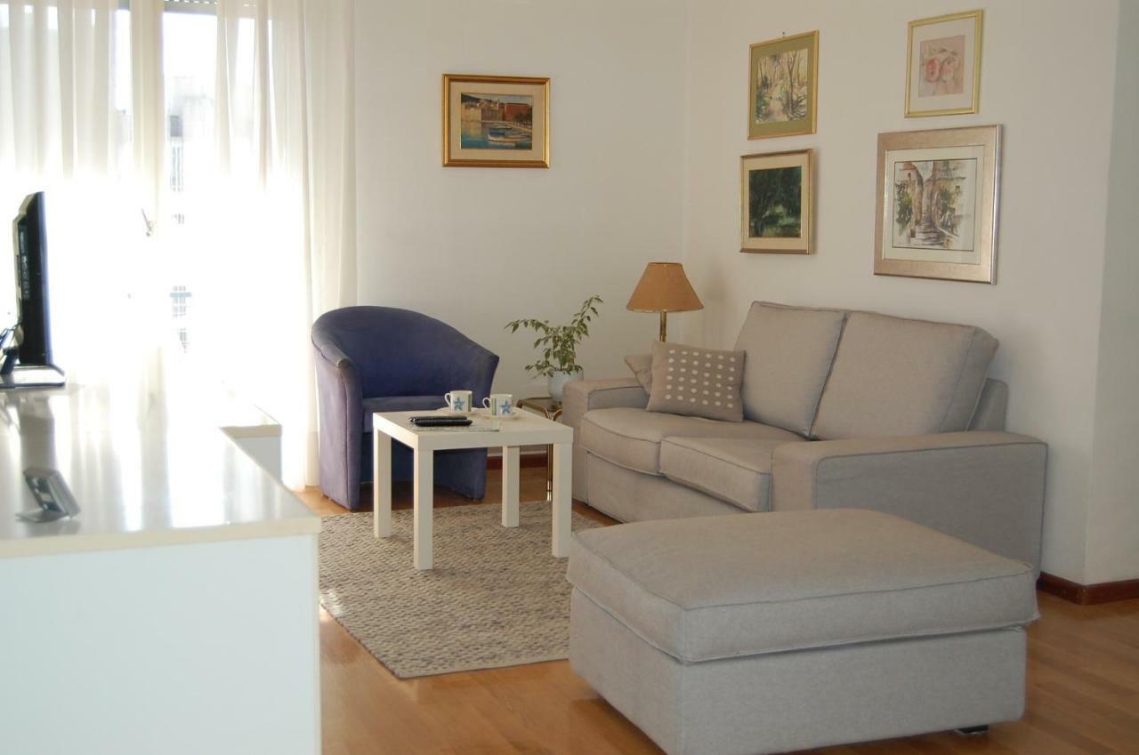 Apartment Definis Split Exterior photo